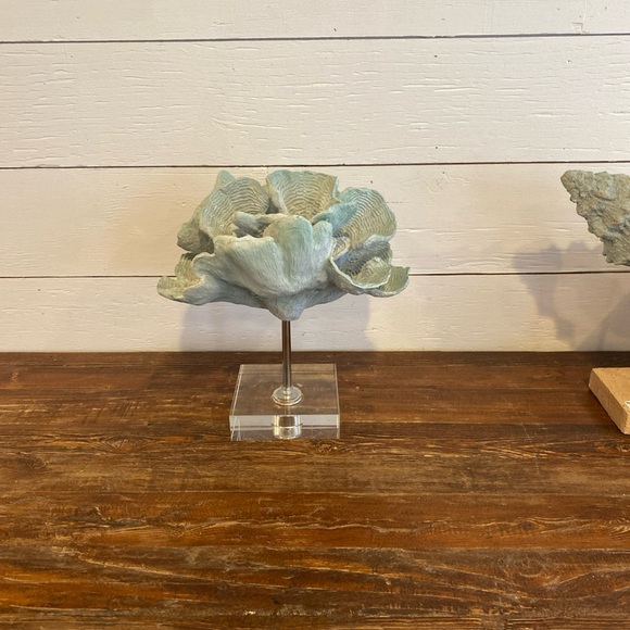 Unique Sculptural Art Piece in Blue-Green - Picture 2 of 4